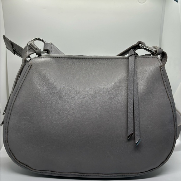 HEATHERR CURVED LEATHER CROSSBODY BAGโ๏ธ - Picture 7 of 16